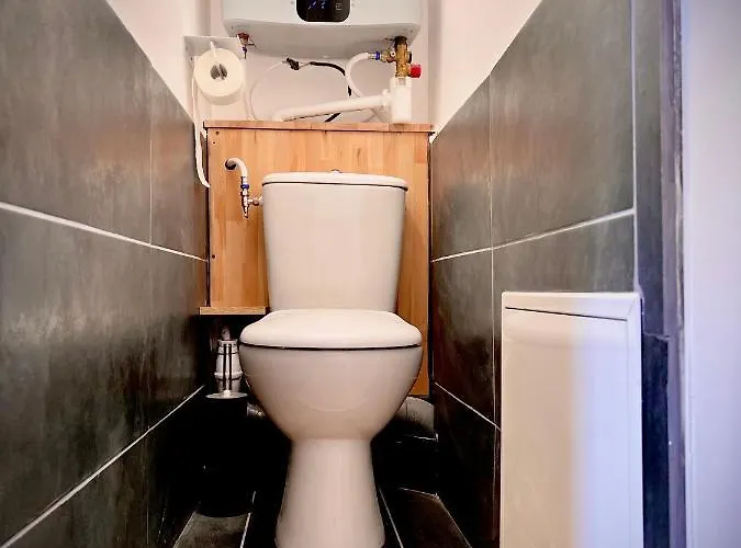 Cozy Avec Terrasse Au Village Naturiste Cap Agde